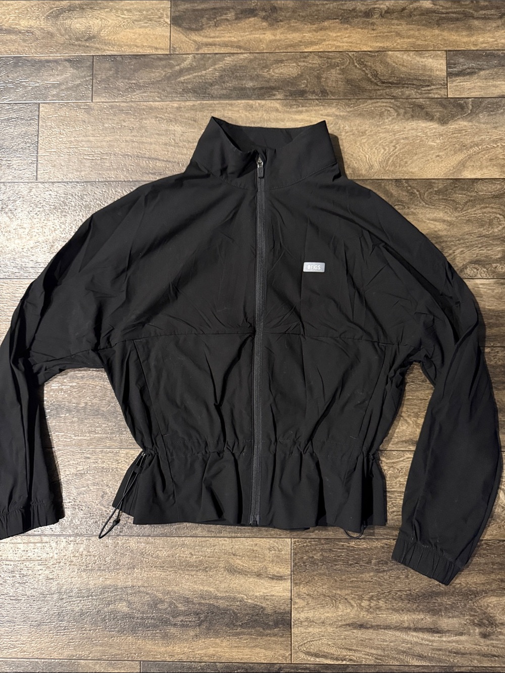 FIGS On-Shift Elizabeth Cinched Scrub Jacket™ -Size Small